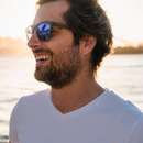 Handsome, tall and tanned guy wants to meet shy woman in Bloomington
